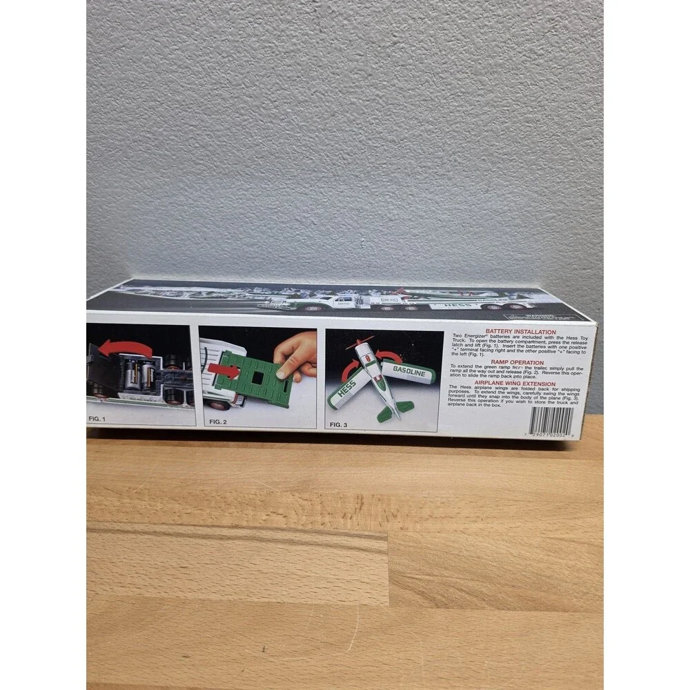 Hess Toy Truck and Airplane 2002 Collectible Gas & Oil Company Diecast Model NEW